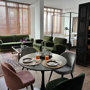https://ala-rooms.lecce-hotels.com