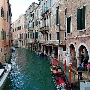 venice-tourist-house.hotelslidodijesolo.com/